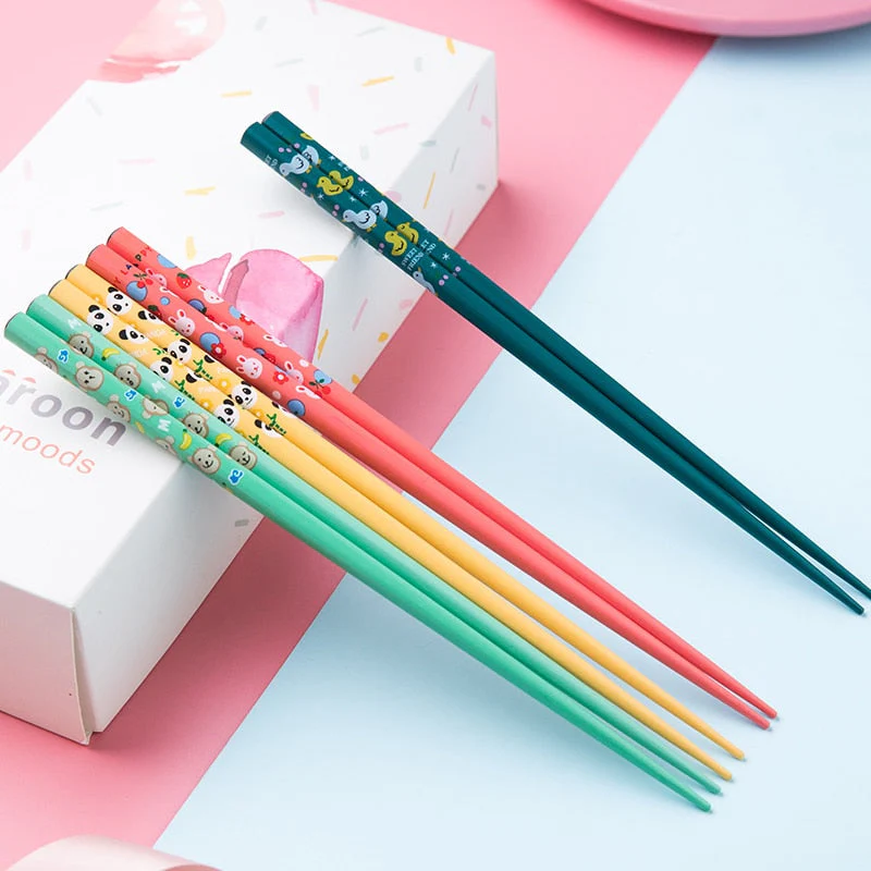 HULIANFU Reusable 5 Pair Set Handmade Bamboo Japanese Natural Wood Chopsticks Sushi Food Cat Flower Multi color Wooden Chop sticks - Deanwangkt