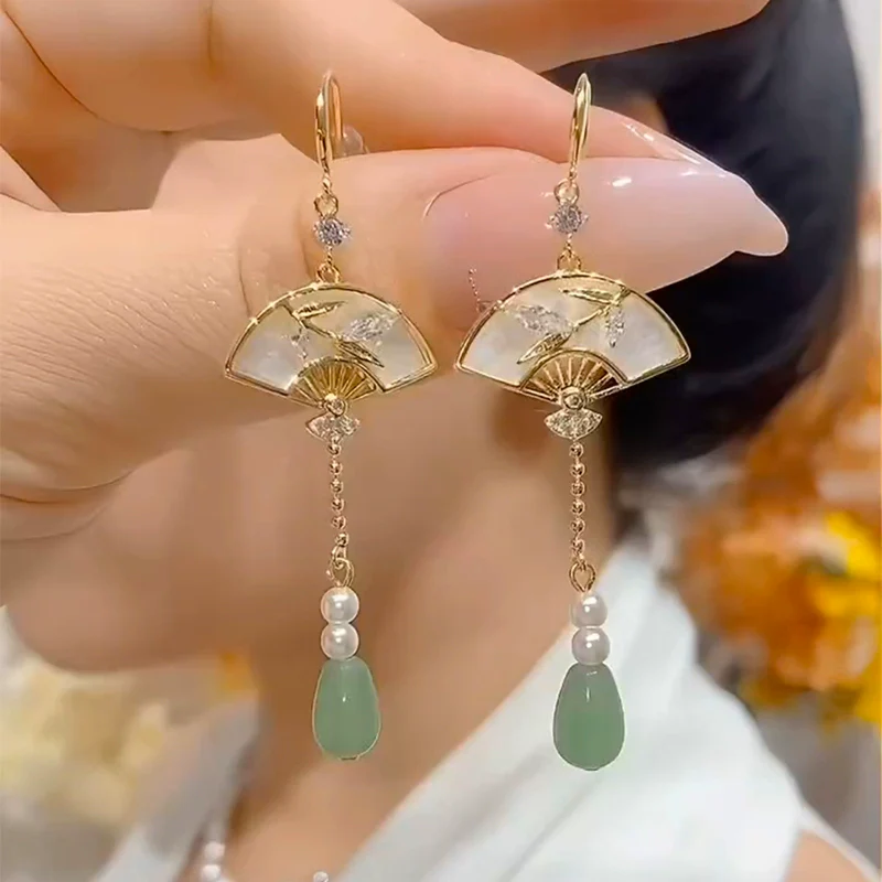 Chinese fan-shaped fringed earrings women's new Chinese style antique high-end folding fan earrings temperament elegant fan earrings - Deanwangkt