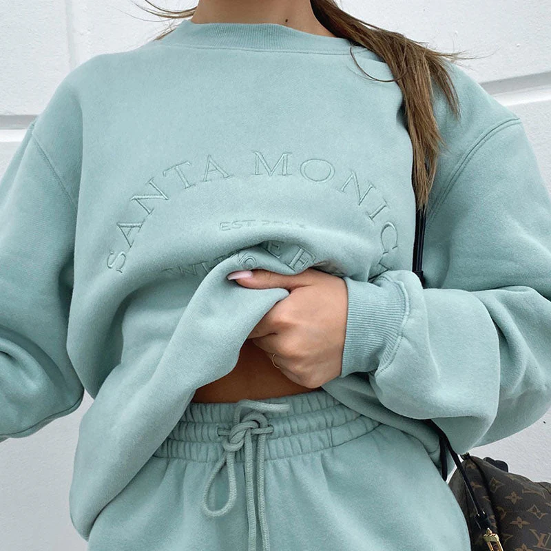 Green Vintage Letters Embroidered Crewneck Sweatshirt Women Winter Tops Oversized Girls Streetwear New Korean Fashion Pullovers - Deanwangkt