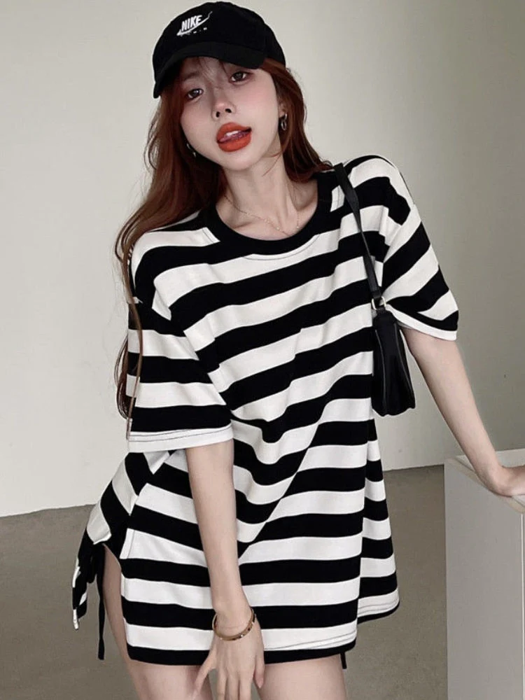 Hulianfu Striped T-shirts Women Slit M-4XL Streetwear Loose Summer Simple Short Sleeve All-match Students Ulzzang Fashion Casual Ins BF - Deanwangkt