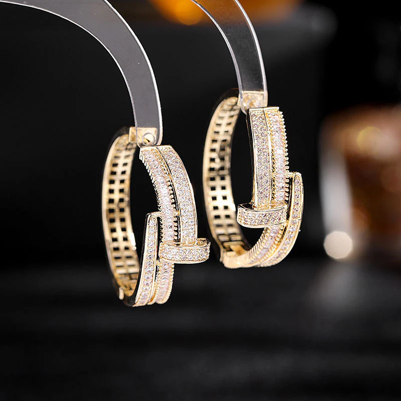 2025 Exaggerated atmosphere Korean fashion new earrings trendy light luxury high-end sense personalized design ring ring buckle earrings - Deanwangkt