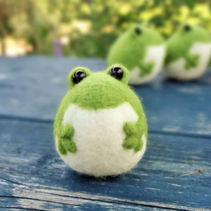 HULIANFU Non-Finished Felt Kit Cute Animal Collection Panda Squirrel Cat Penguin Doll Wool Felt Poked Kitting DIY Felting Materials - Deanwangkt