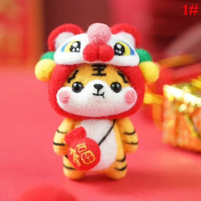 HULIANFU Non-Finished Felt Kit Cute Animal Collection Panda Squirrel Cat Penguin Doll Wool Felt Poked Kitting DIY Felting Materials - Deanwangkt