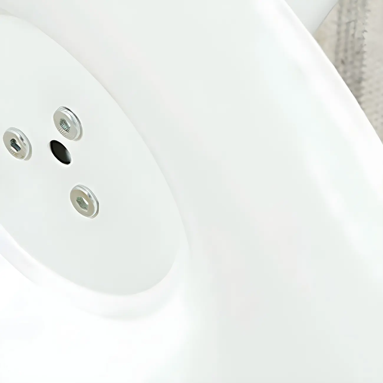 Simple White Round Metal Small Cocktail Bar Table