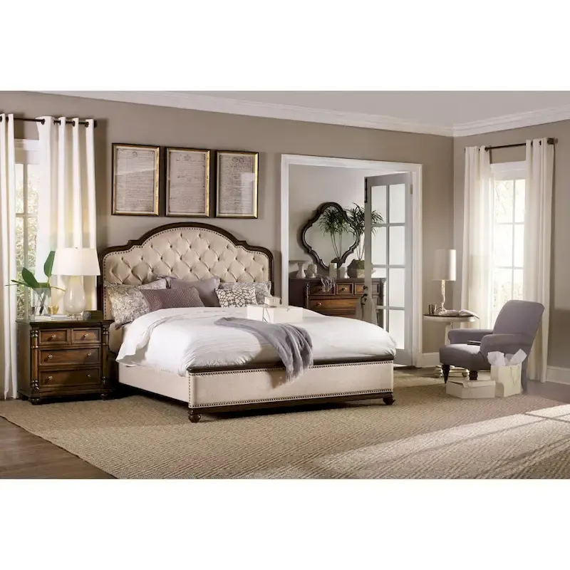 Leesburg King Upholstered Bed