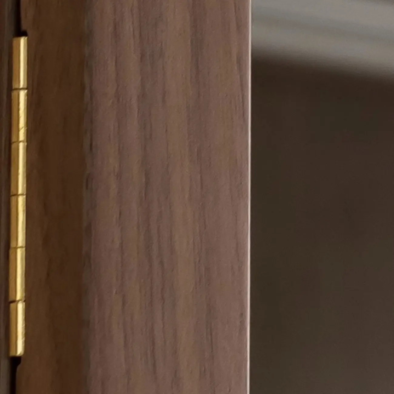 Sitting Room Old School Walnut Glass Cabinet with Illuminating