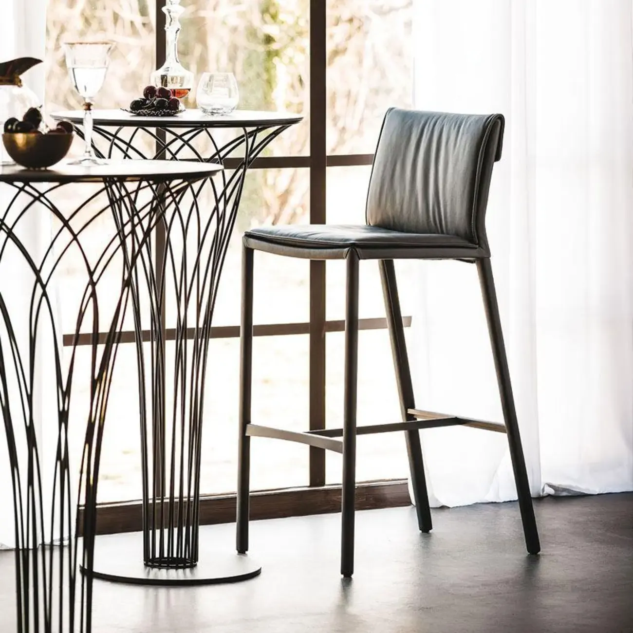 Modern 4-Leg Trestle Footrest Low Back Bar Stools