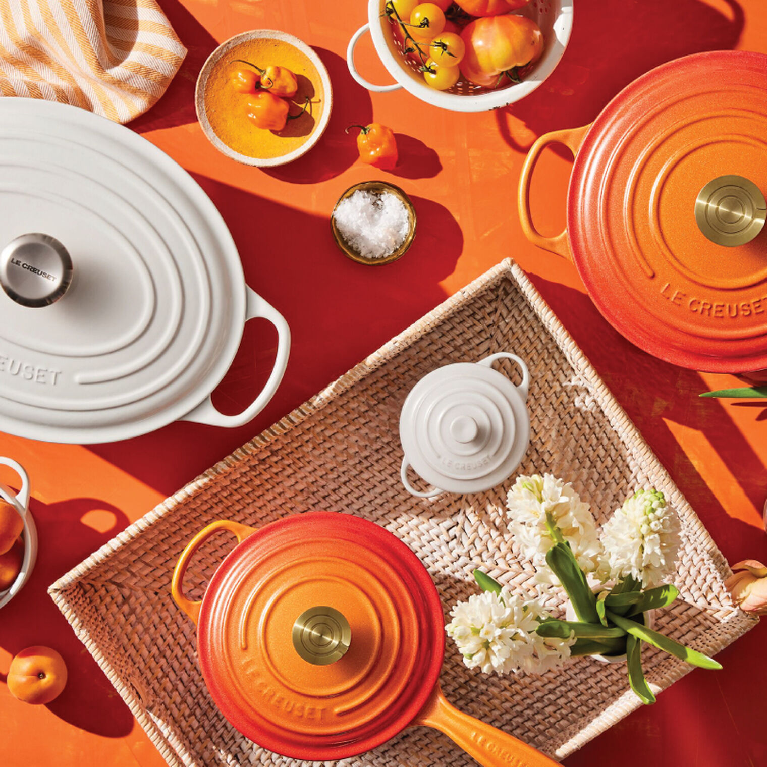 Signature Round Saucepan with Crucible Knob