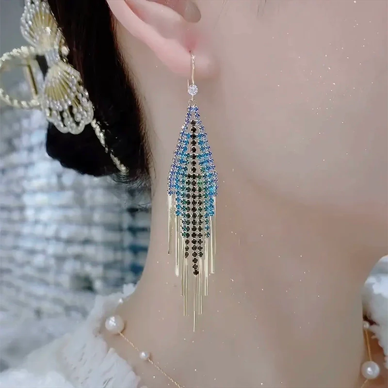 Color flash diamond fringed earrings women's  new trendy temperament light luxury high-end bohemian long earrings - Deanwangkt