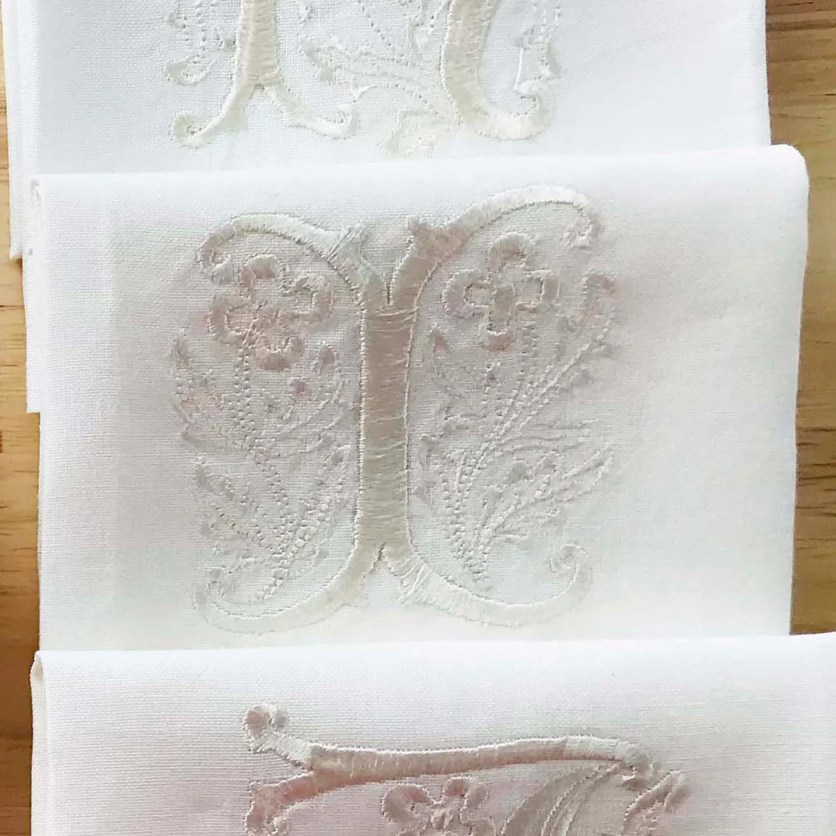 HULIANFU Letters Embroidery  Table Napkin  White Wedding Party Holiday  Decorative  Towel  Rectangular  Hand Towels - Deanwangkt