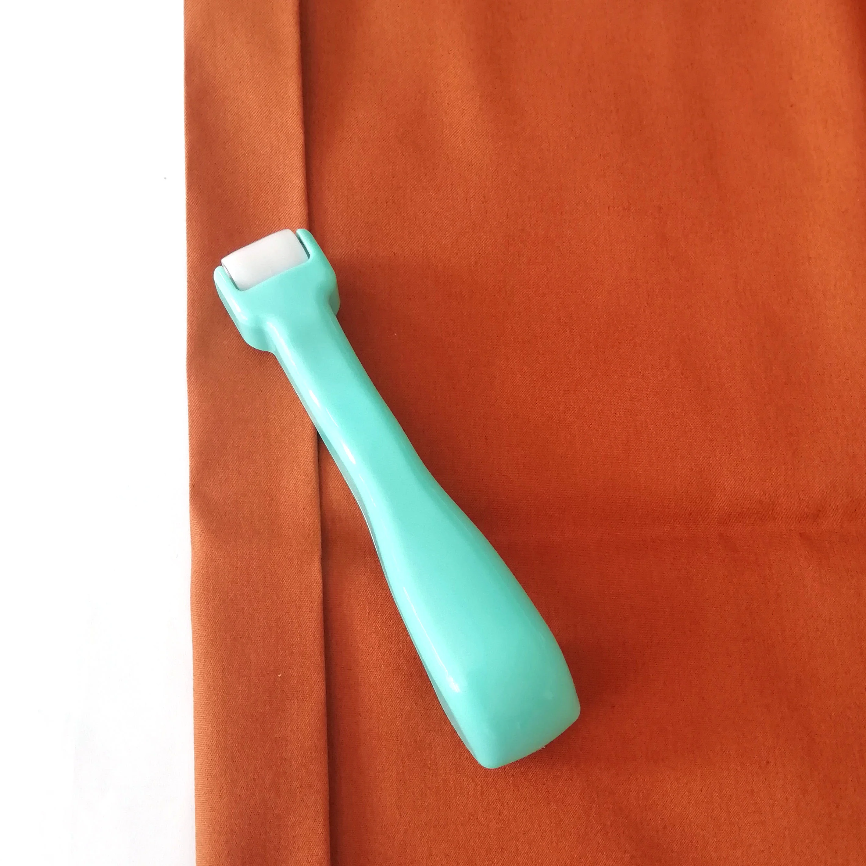 HULIANFU sewing tools Roll & Press  Clover to quickly press seams that won't pull, stress, or distort fabric roller pusher Squeegee wheel - Deanwangkt