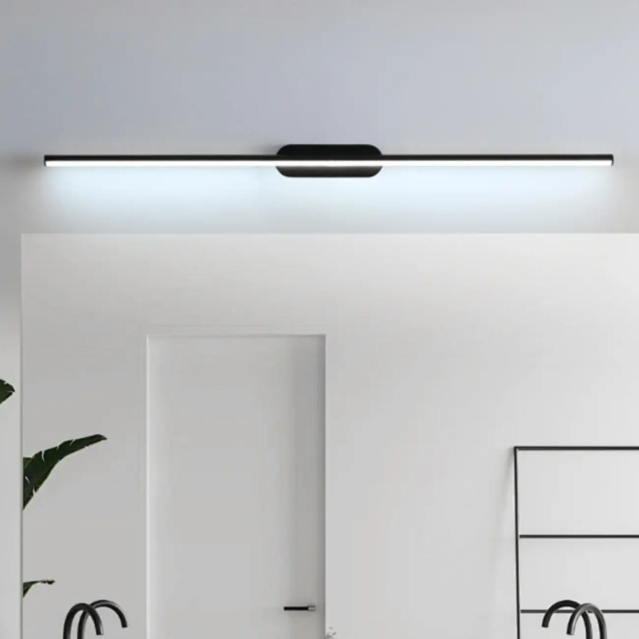 Minimalist Black Slim Stright Metal LED Vanity Light