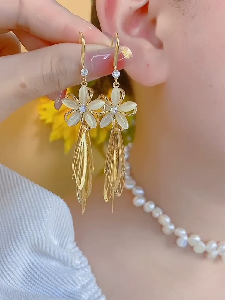 Atmospheric high-end opal flower leaf fringed earrings women's new trendy temperament long ear hook light luxury earrings - Deanwangkt