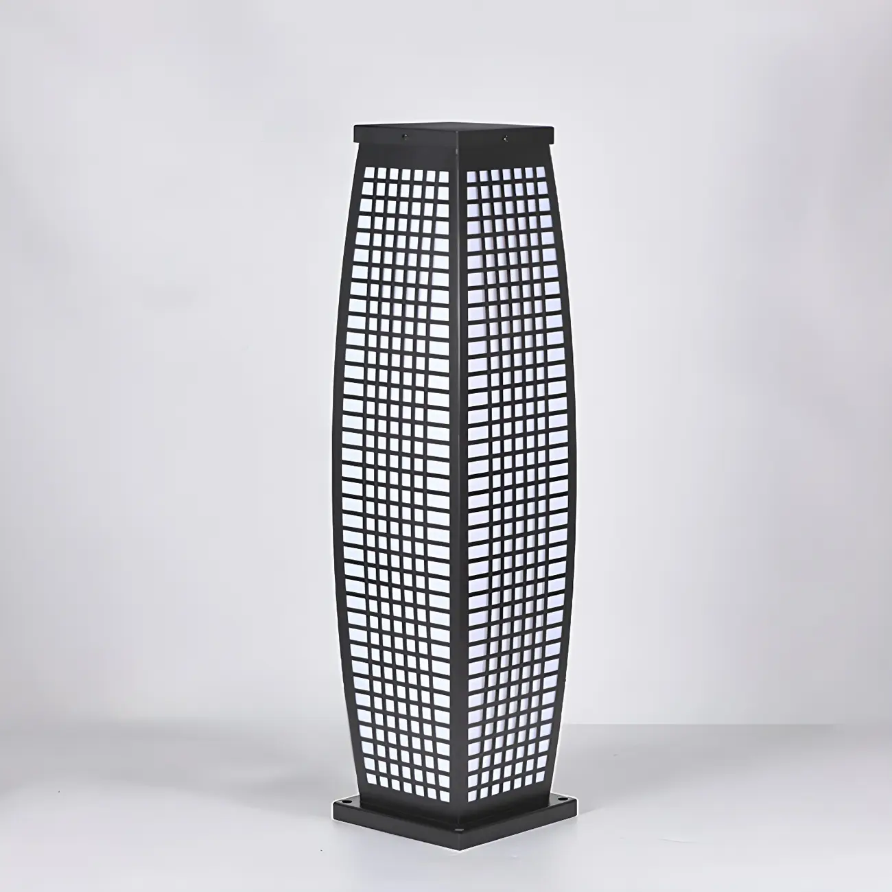 Black Metal Grid Vertical Post Cap Light