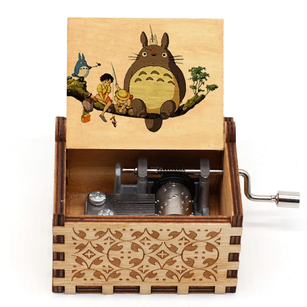 HULIANFU New Attack On Titan Queen Music Box Antique Carved Wooden Hand Cranks Power Game Crossing Rainbow Christmas Birthday Gifts - Deanwangkt