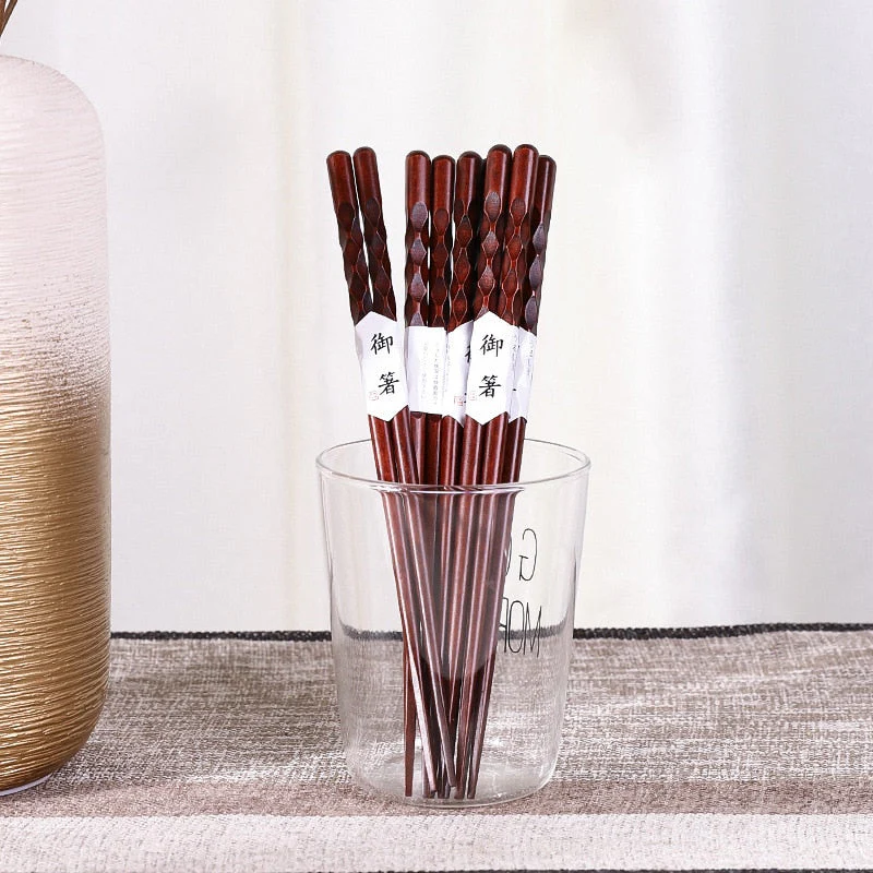 HULIANFU Reusable Natural Wood Chopsticks Red jujube wood Dishwasher Safe Non-slip Elegant Design - Deanwangkt