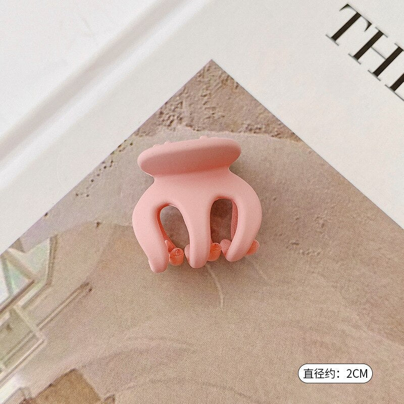 HULIANFU Sweet Solid Color Hair Clip for Women Girls Hair Claw Chic Barrettes Claw Crab Hairpins Styling Fashion Spring Hair Accessories - Deanwangkt
