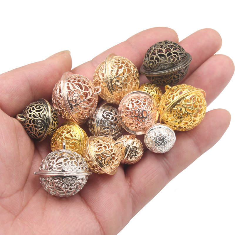 HULIANFU 2026  5Pcs Hollow Metal Jingle Bells Christmas Tree Decoration Family Craft Ornaments DIY Handmade Earrings Accessories Material - Deanwangkt