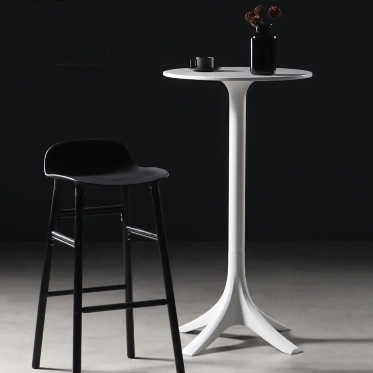 Modern Round White Acrylic Pub Bar Table for Bistro