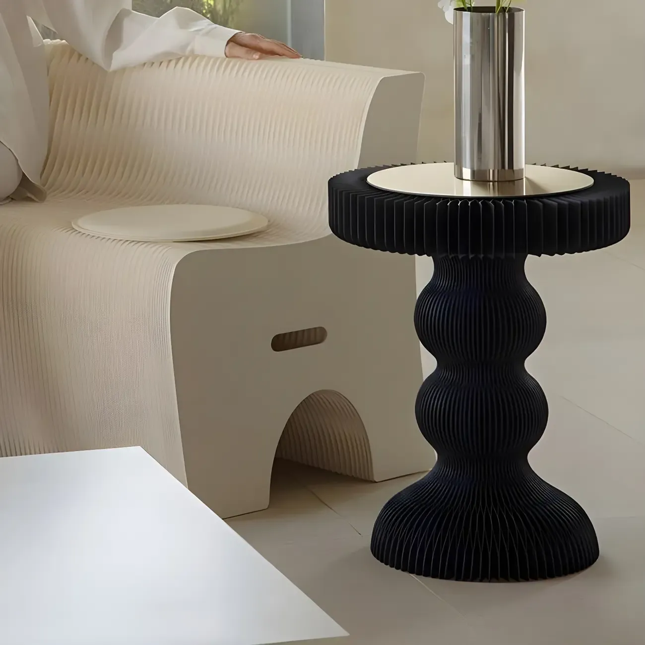 Round Metal Foldable End Table with Pedestal Base
