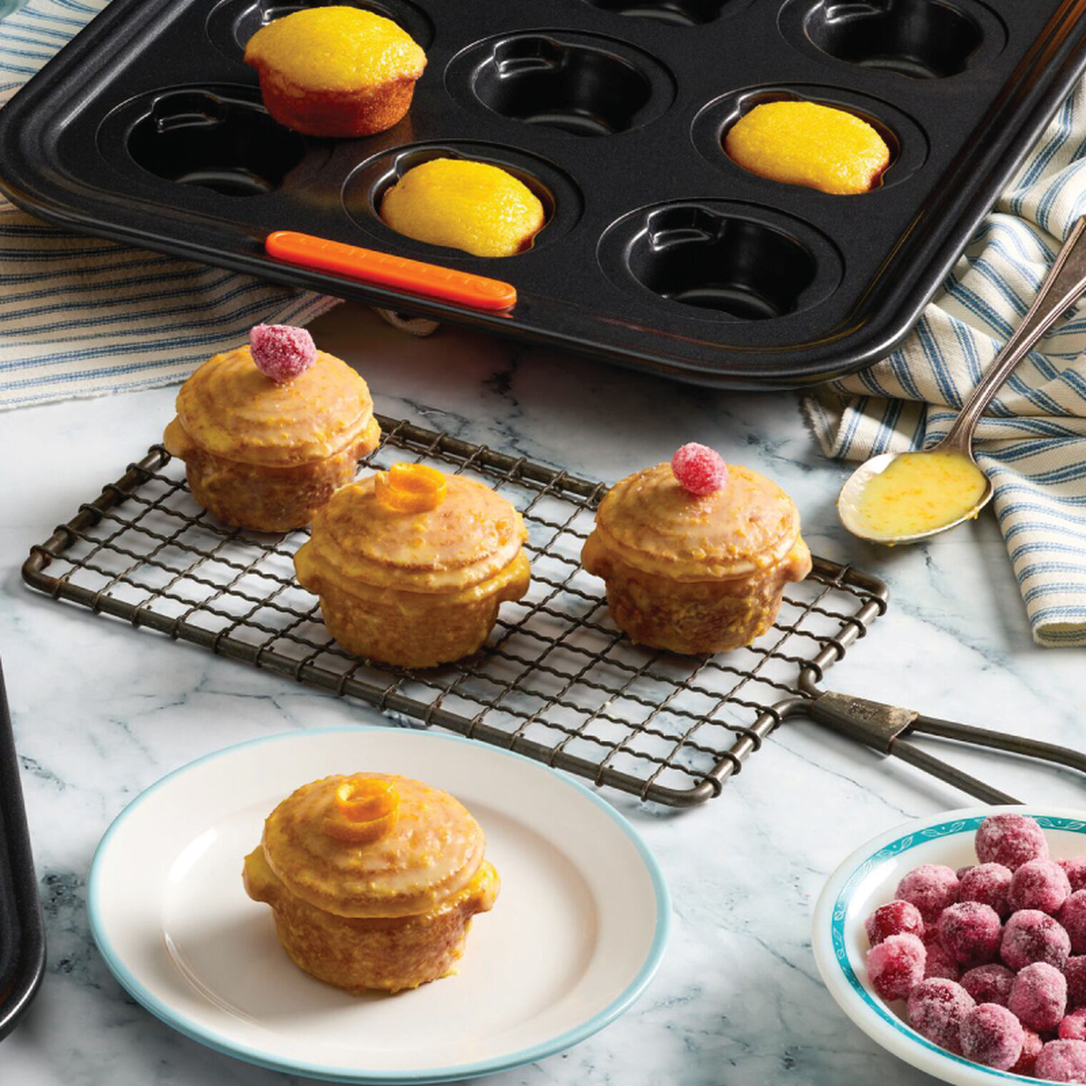 Shop/Bakeware/Cookie; Cake & Muffin Pans