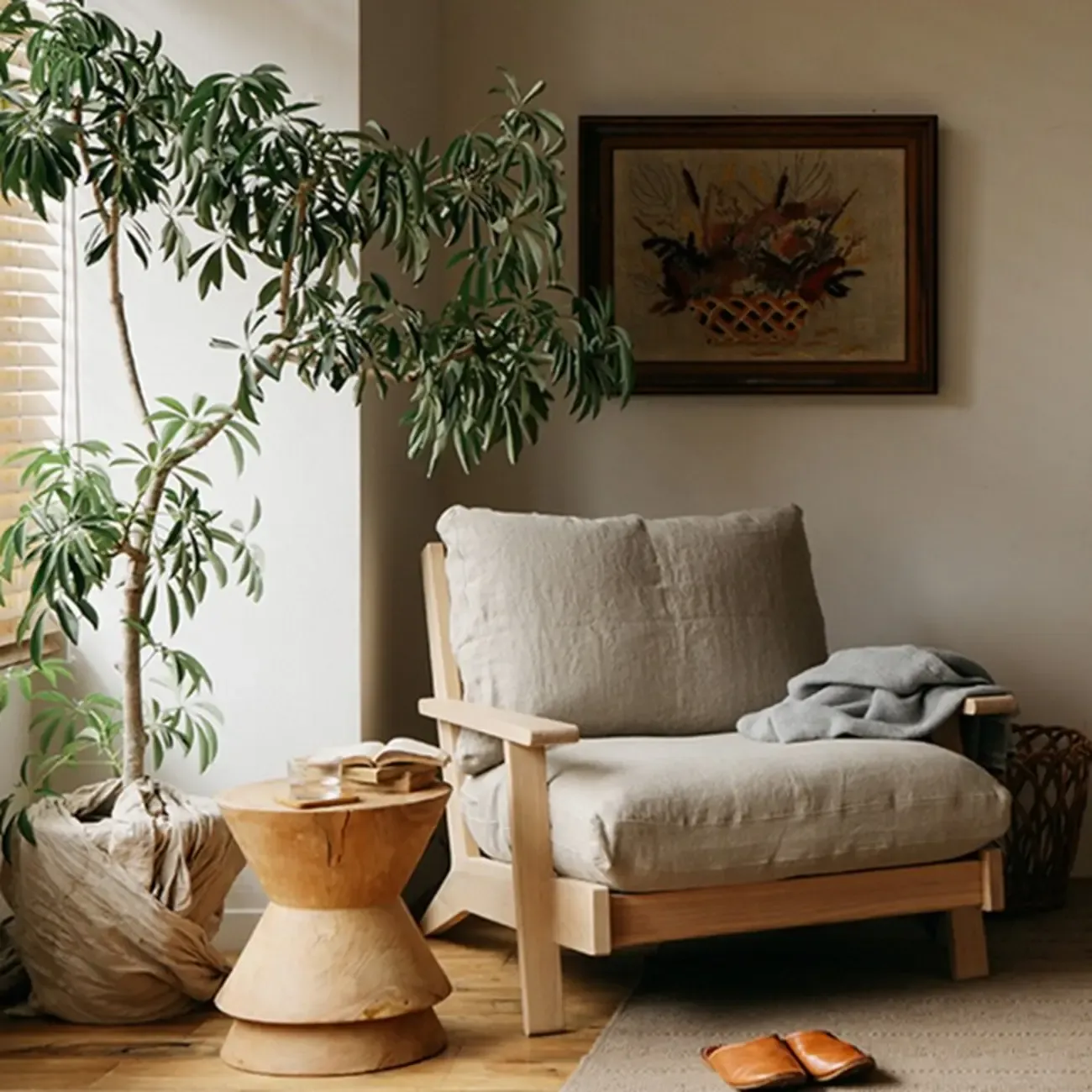 Small Round Modern Pine Wood Side Table with Drum Base