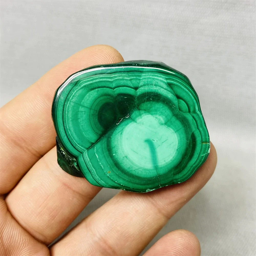 HULIANFU Natural Light Shooting Rock Mineral Specimens Malachite Rocks Witchcraft Crystal and Stone Healing Home Spirit Decor Gifts - Deanwangkt