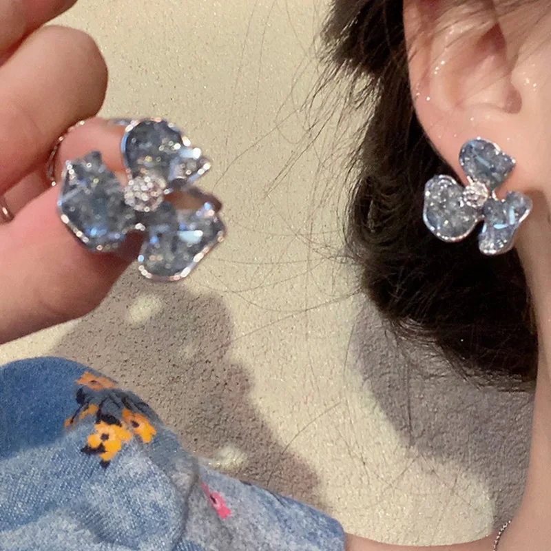 hulianfu Korean Fashion Exquisite Crystal Flower Stud Earring For Women Girls Fresh Sweet Petals Earring Brincos Jewelry Gifts - Deanwangkt