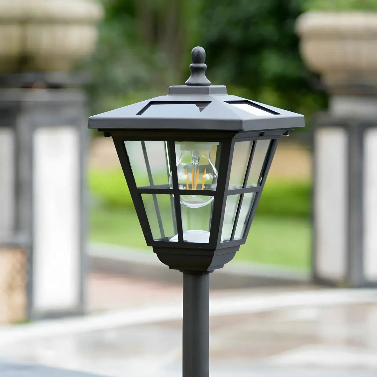 Classic Trapezoid Pane Solar Landscape Lighting