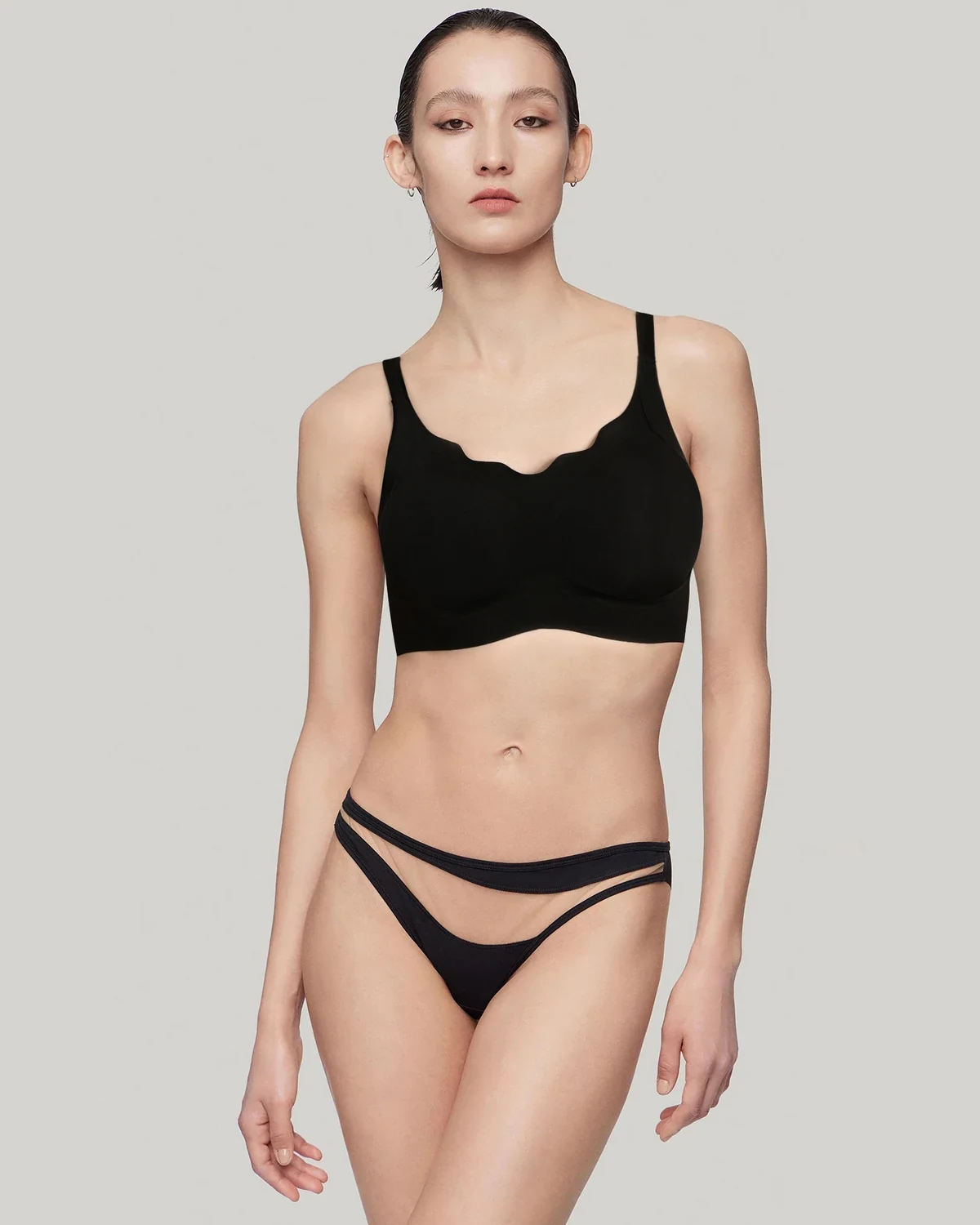 Delicate bare-skin lightweight silk-blend latex bra for women, full-cup no-feel soft support, seamless wire-free underwear