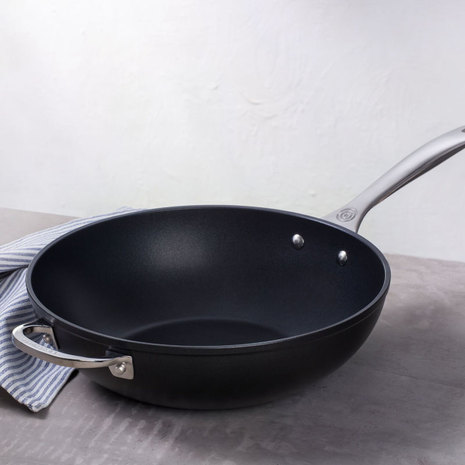 Shop/Cookware/Skillets & Fry Pans