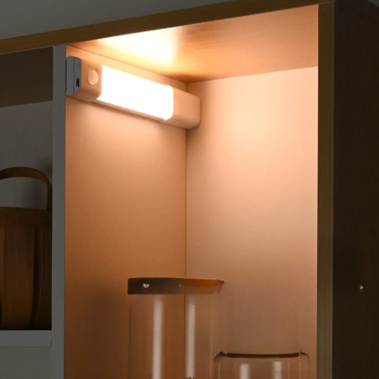 1-Light Modern Black Geometric LED Vanity Light