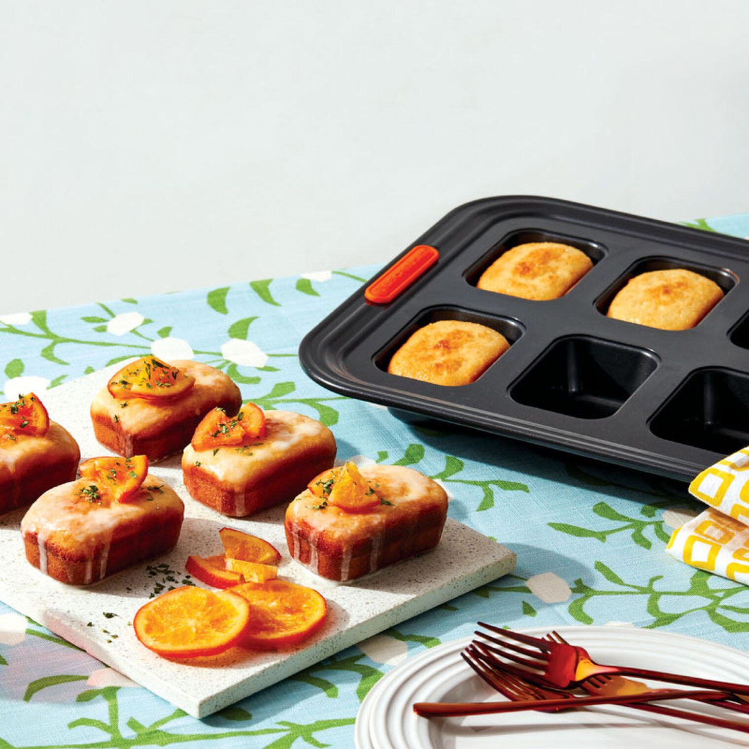 Non-stick Metal Bakeware 8-Cup Mini Loaf Pan