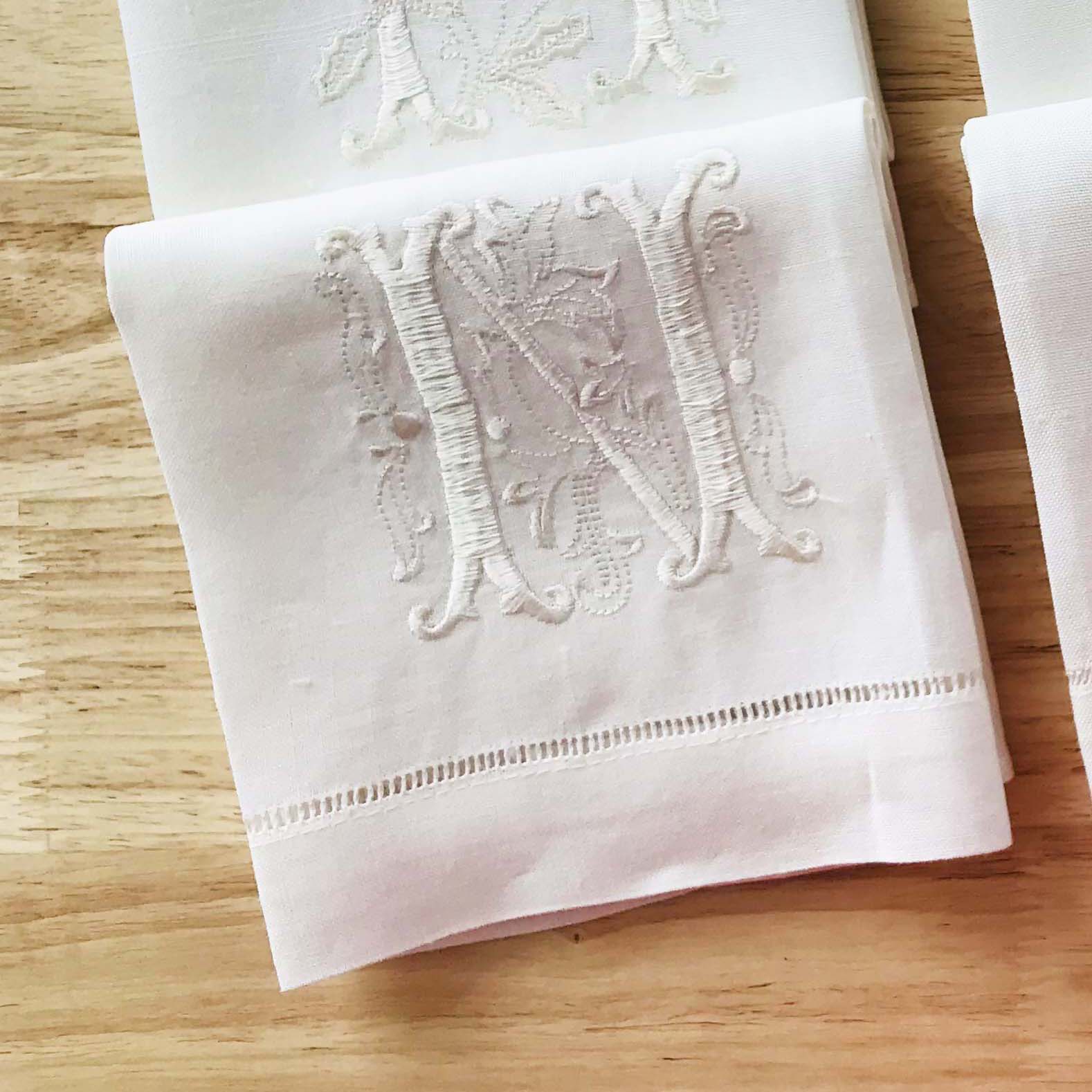 HULIANFU Letters Embroidery  Table Napkin  White Wedding Party Holiday  Decorative  Towel  Rectangular  Hand Towels - Deanwangkt