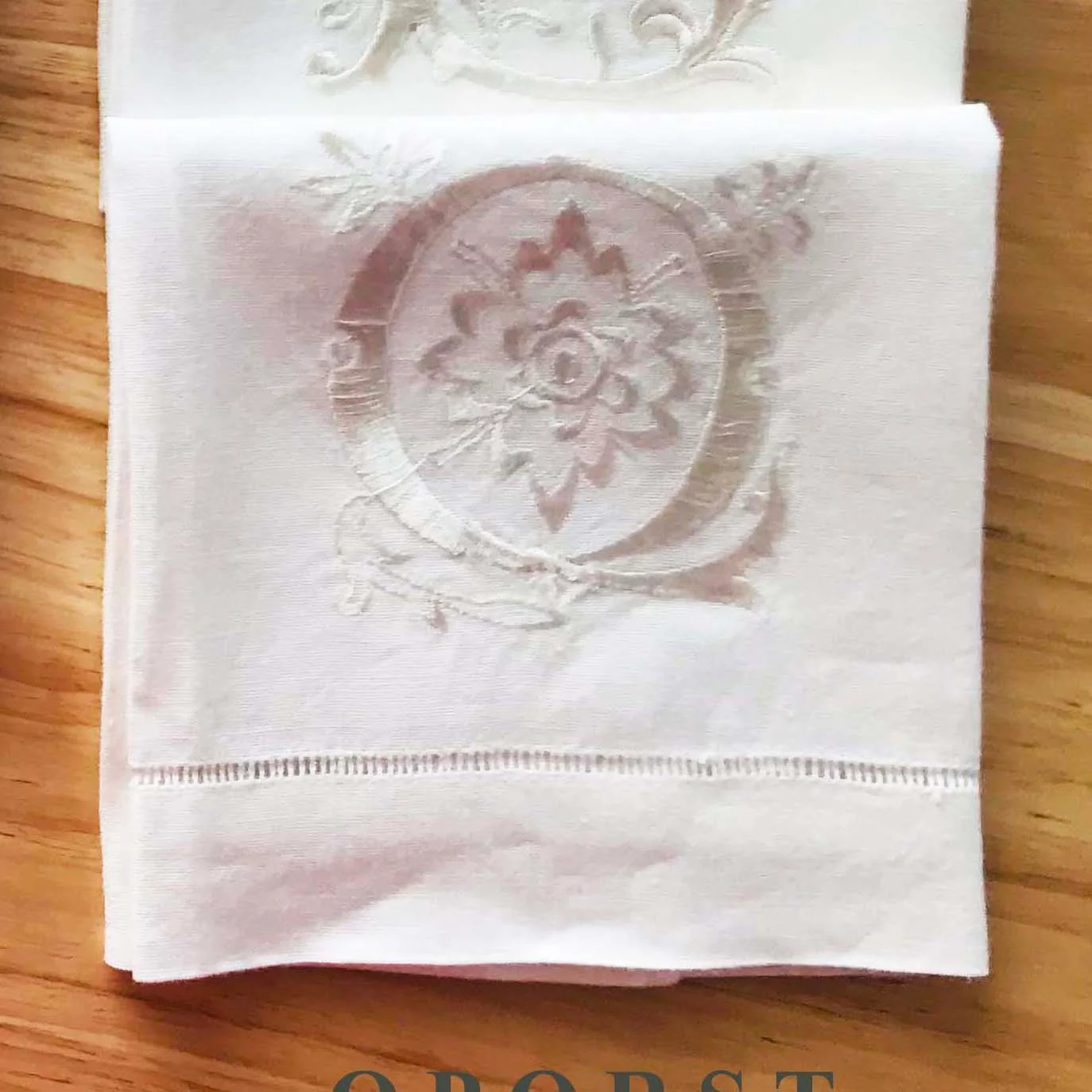 HULIANFU Letters Embroidery  Table Napkin  White Wedding Party Holiday  Decorative  Towel  Rectangular  Hand Towels - Deanwangkt