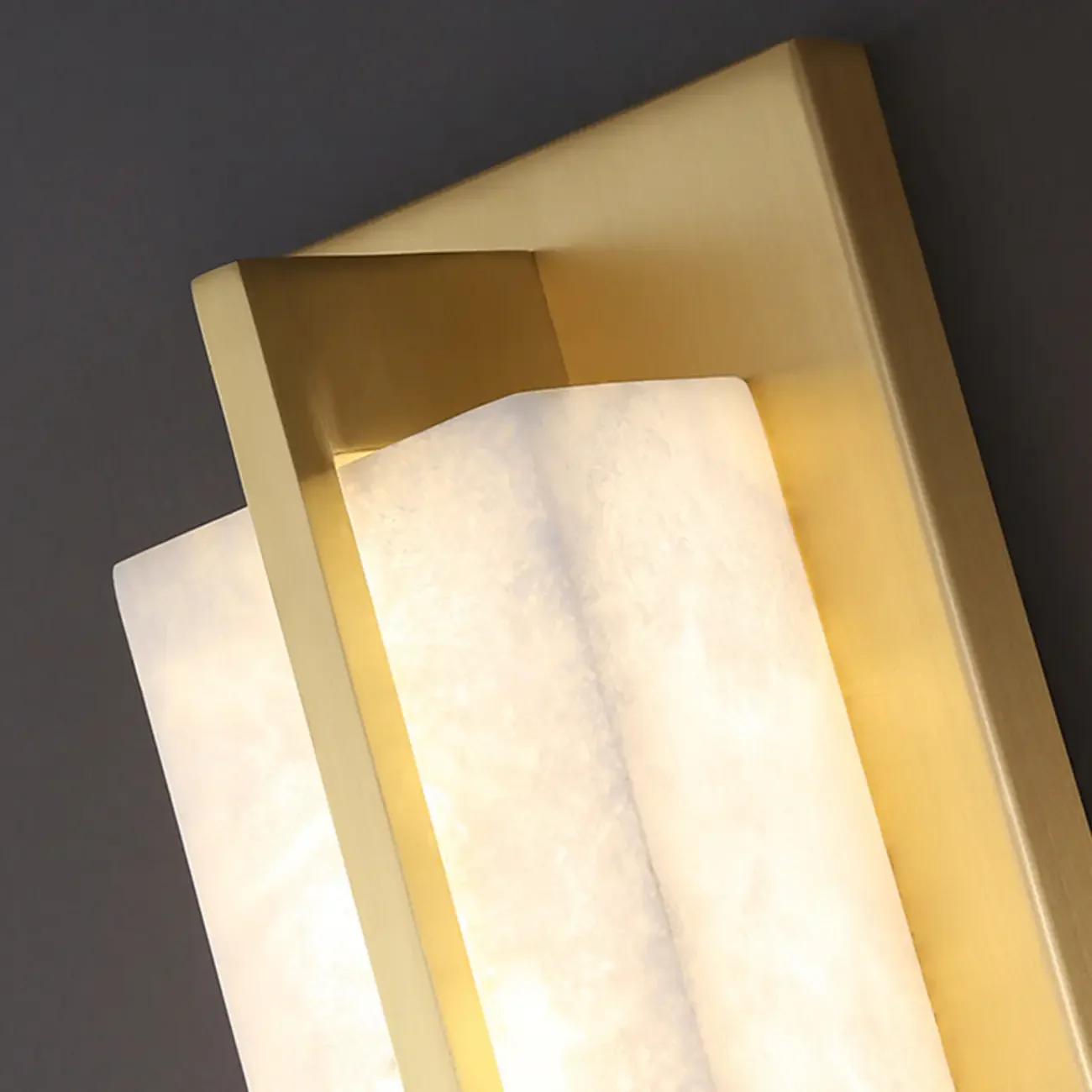 Modern Art Alloy Rectangular Wall light