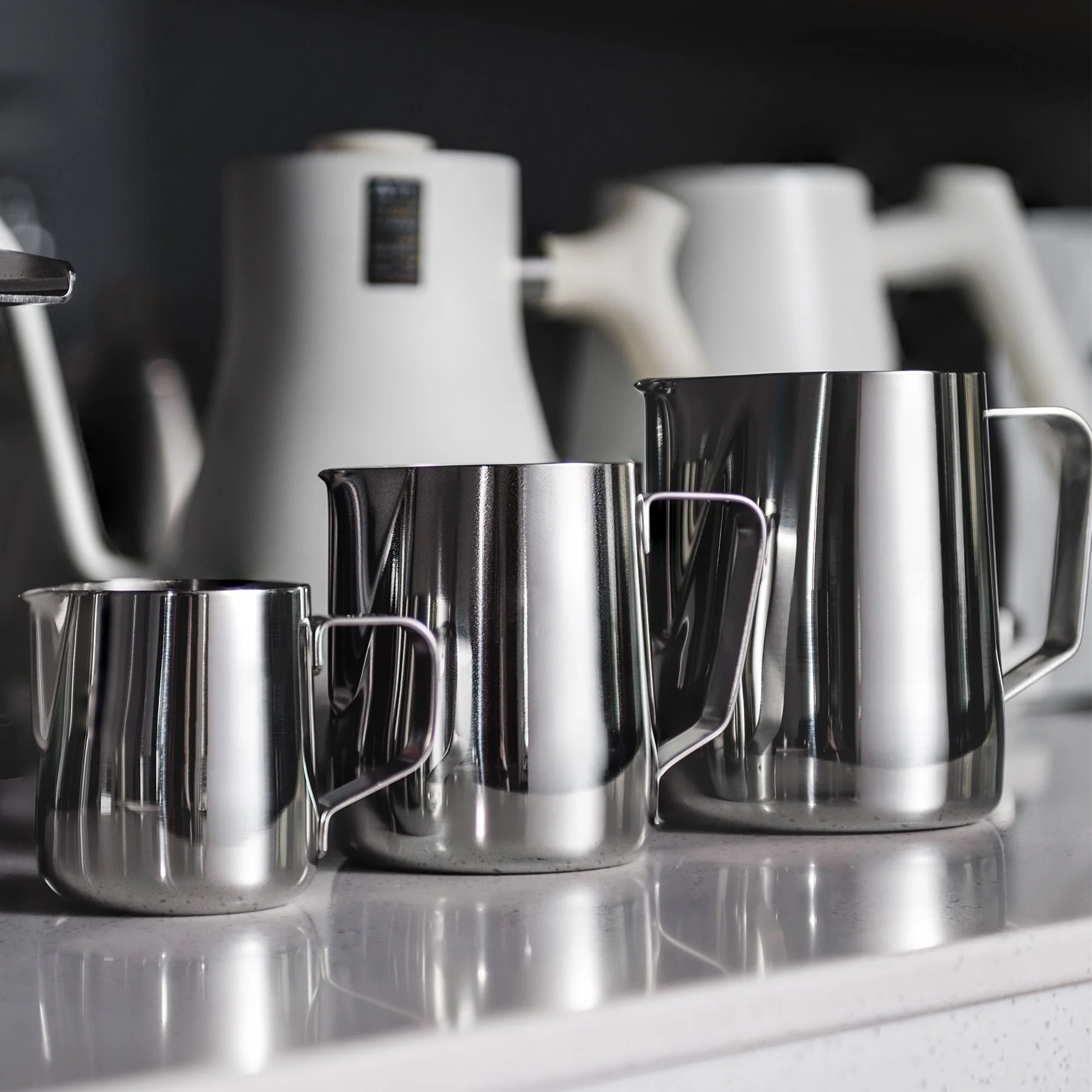 HULIANFU Stainless Steel Milk Frothing Pitcher Espresso Coffee Barista Craft Latte Cappuccino Milk Cream Cup Frothing Jug Pitcher - Deanwangkt