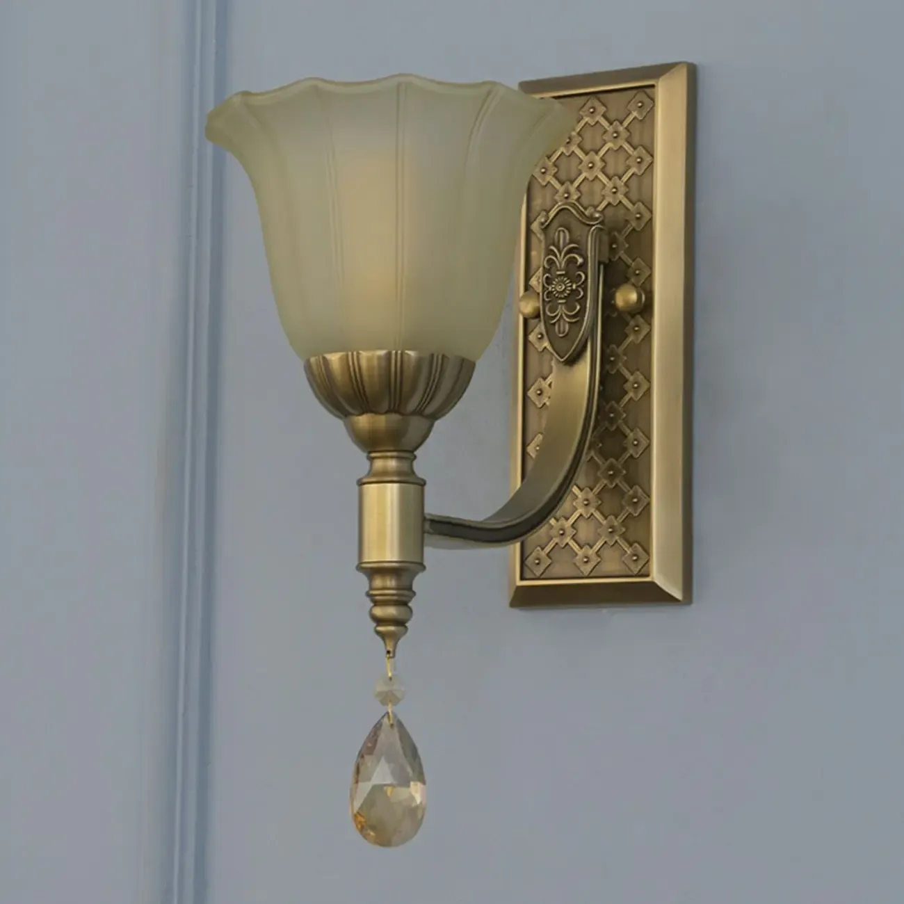 Retro Gold Frame Wall Sconce Lamp with Crystal Pendant