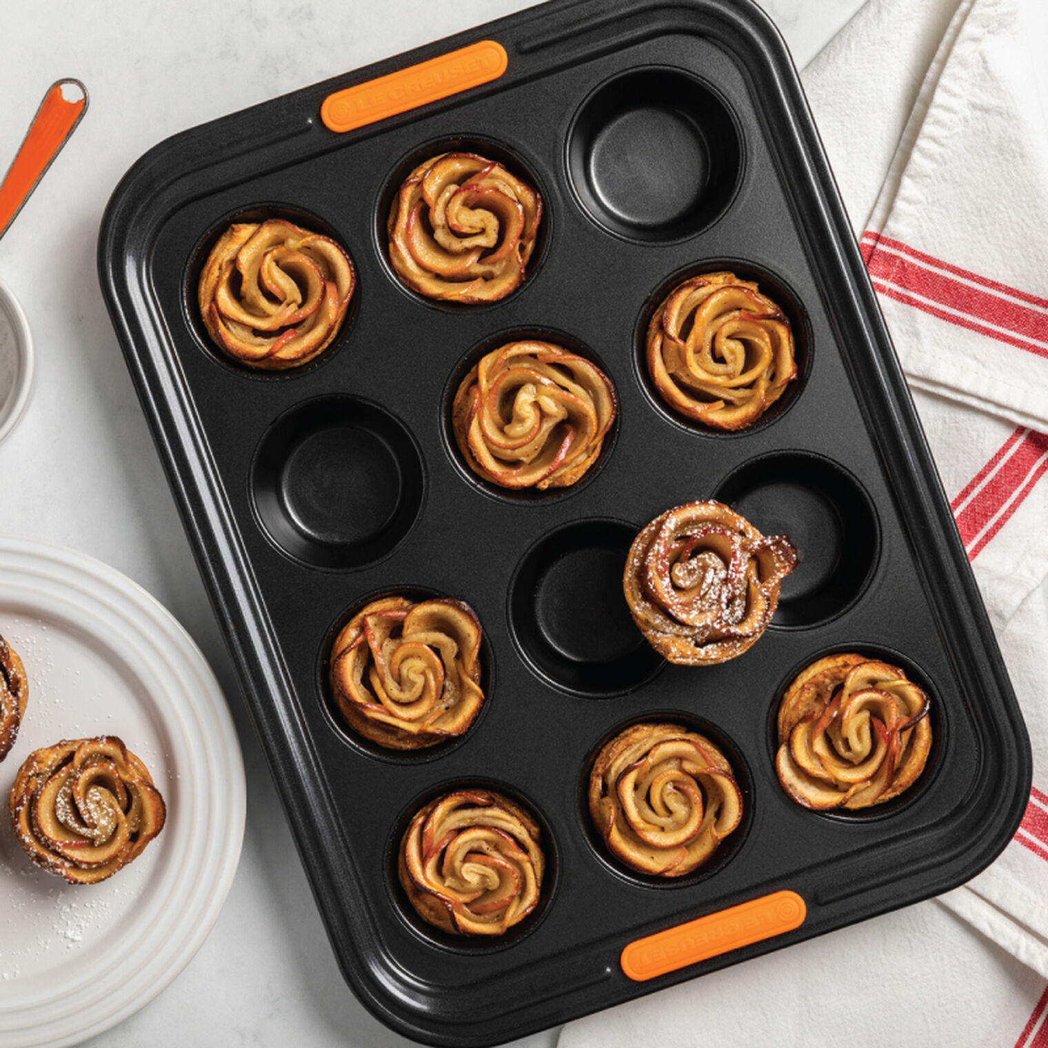 Non-stick Metal Bakeware 12-Cup Muffin Pan