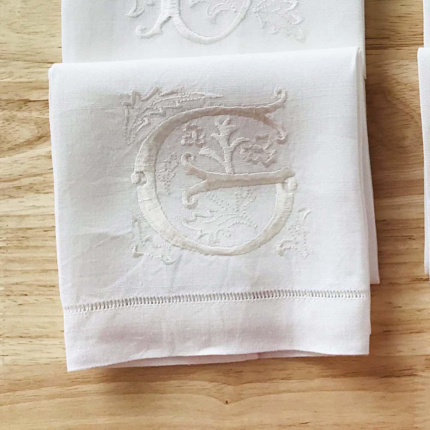 HULIANFU Letters Embroidery  Table Napkin  White Wedding Party Holiday  Decorative  Towel  Rectangular  Hand Towels - Deanwangkt