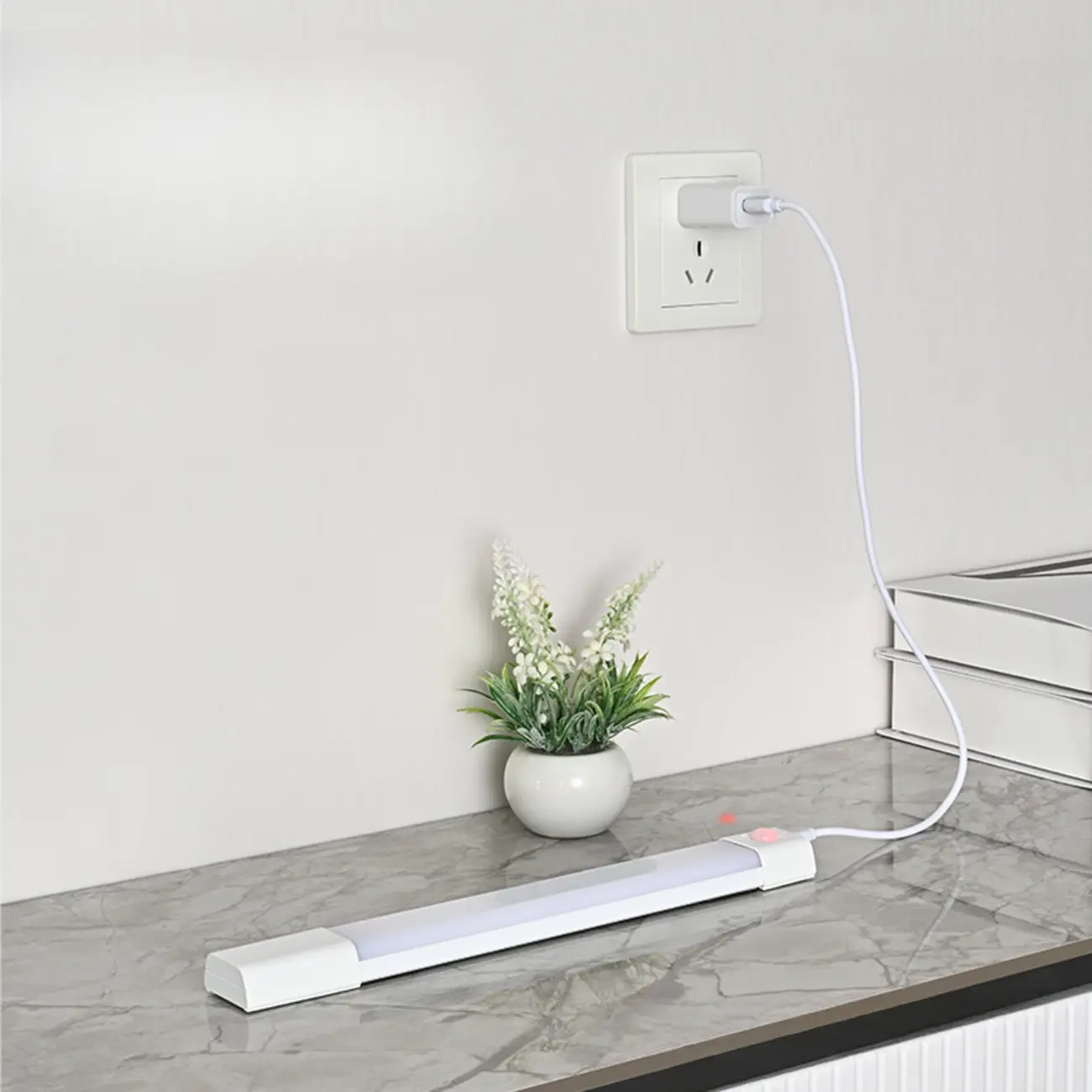 1-Light Modern Black Geometric LED Vanity Light