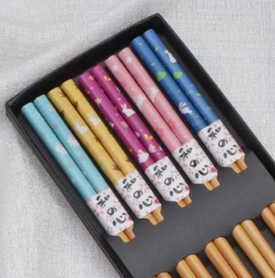 HULIANFU Reusable 5 Pair Set Handmade Bamboo Japanese Natural Wood Chopsticks Sushi Food Cat Flower Multi color Wooden Chop sticks - Deanwangkt
