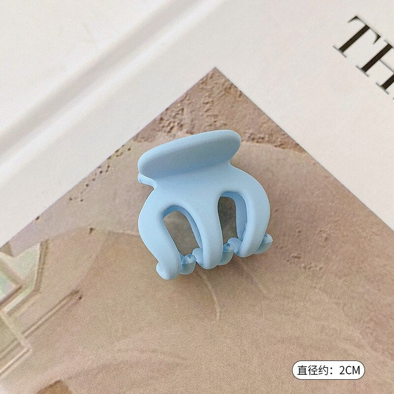 HULIANFU Sweet Solid Color Hair Clip for Women Girls Hair Claw Chic Barrettes Claw Crab Hairpins Styling Fashion Spring Hair Accessories - Deanwangkt