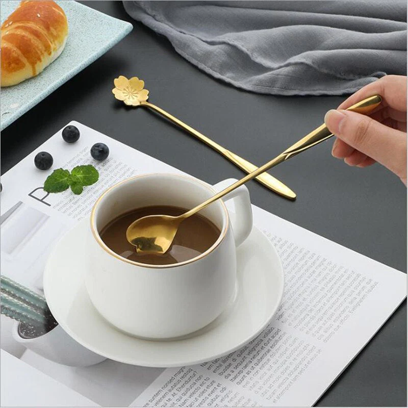 HULIANFU Tea Coffee Mixing Spoon Gold Spoon Long Handle Dessert Stainless Steel Vintage Teaspoons Drink Tableware Flowers Design 1PCS - Deanwangkt
