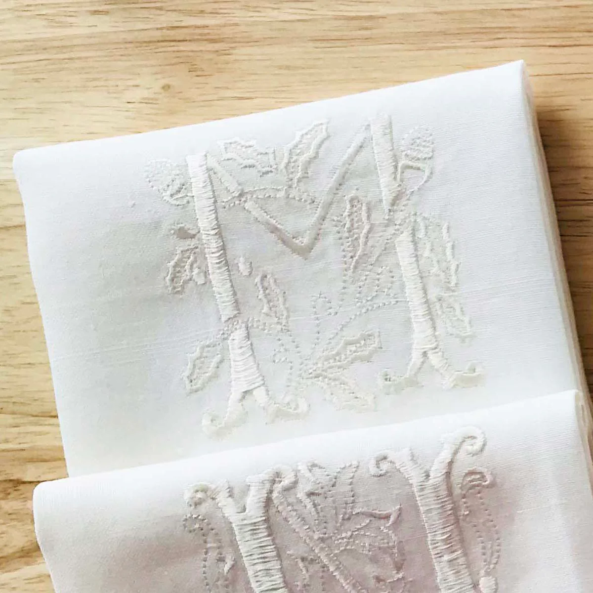 HULIANFU Letters Embroidery  Table Napkin  White Wedding Party Holiday  Decorative  Towel  Rectangular  Hand Towels - Deanwangkt