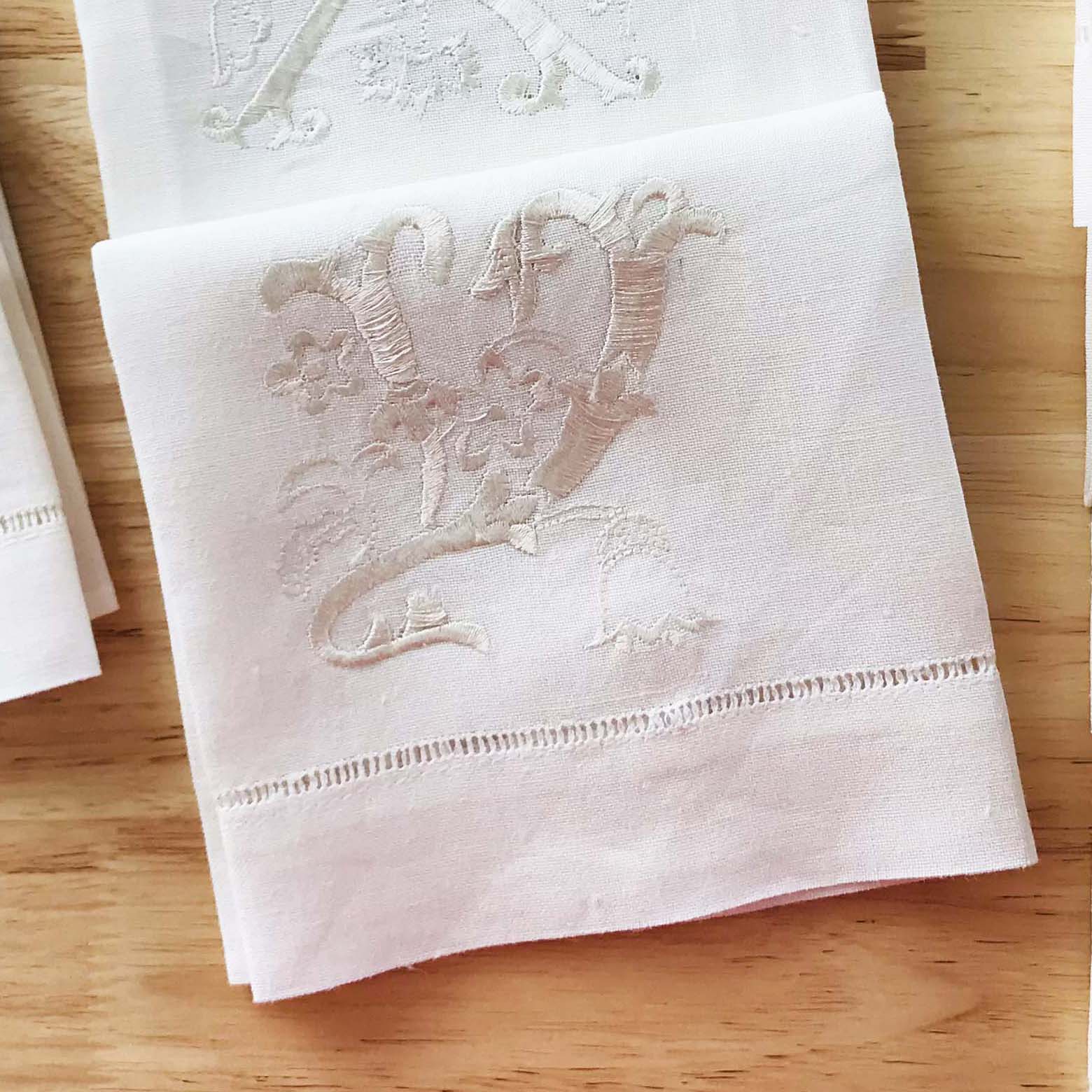 HULIANFU Letters Embroidery  Table Napkin  White Wedding Party Holiday  Decorative  Towel  Rectangular  Hand Towels - Deanwangkt