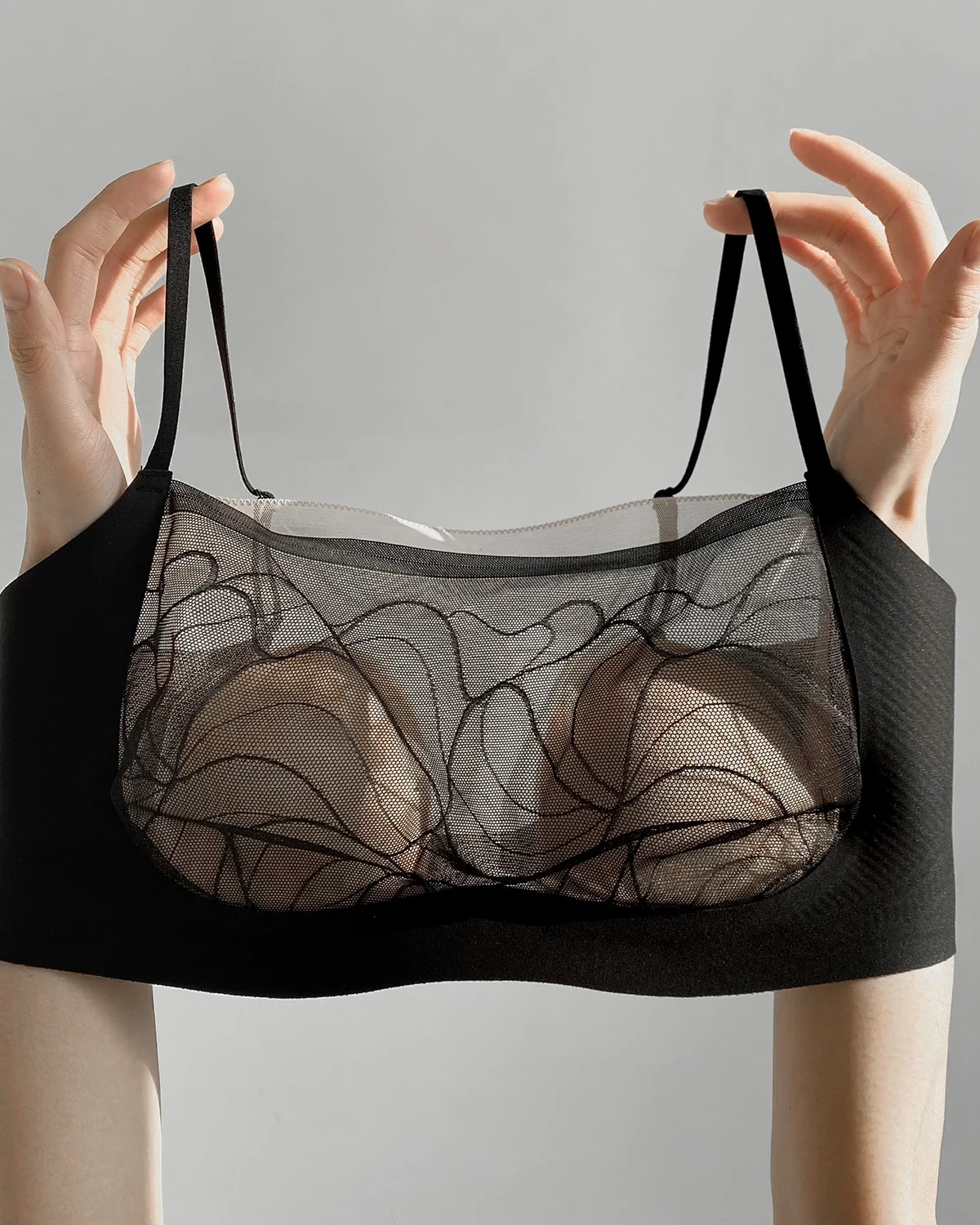 Minimizer for Full Bust ~ French Lace Lightweight Rabbit-Ear Cup Wireless Soft Support Bra for Women, Tube Top U-back Underwear