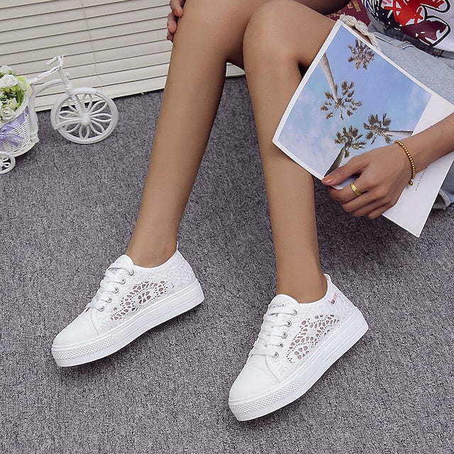 Women's Sneakers White Shoes Plus Size Canvas Shoes Outdoor Daily Wedding Sneakers Summer Flat Heel Round Toe Sporty Basic Casual Walking Shoes Lace Canvas Lace-up Solid Colored White - Deanwangkt