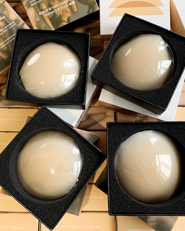 Naturally conforming ~ invisible silicone nipple covers for women, bridal bridal dress and strappy gown anti-show-through breast petals