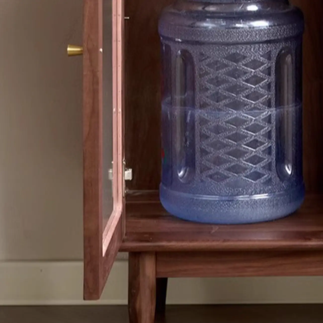 Lighting Brown Wooden Kitchen Buffet Cabinet with Hutch